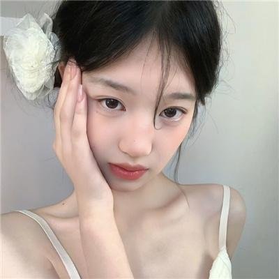 河畔封面