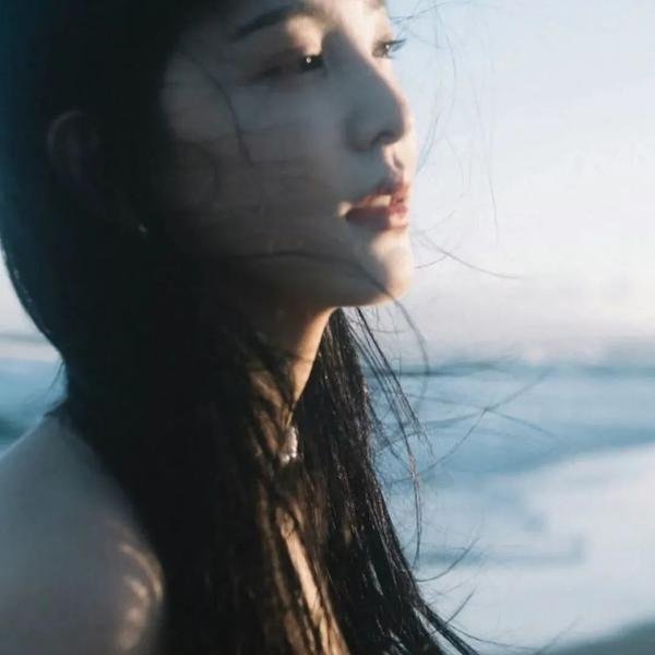 炎热的夜晚封面